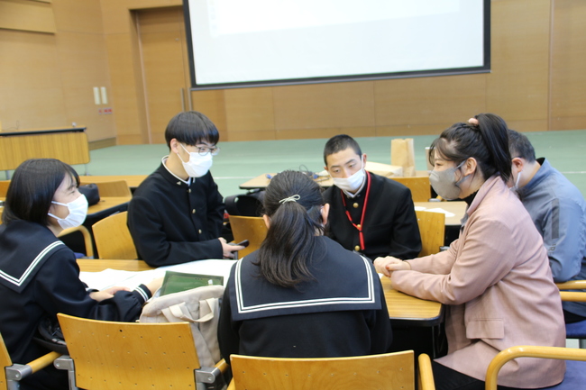 大学生と対談