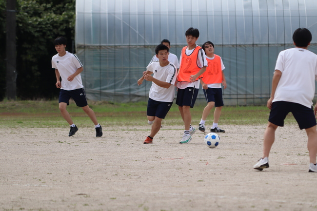 サッカー3