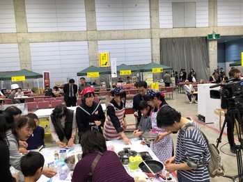 食の縁結び甲子園ボランティアの様子